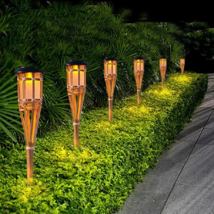 LAMPU HIAS TANCAP TAMAN LED SOLAR / DEKORASI TAMAN BULUH BAMBU OUTDOOR