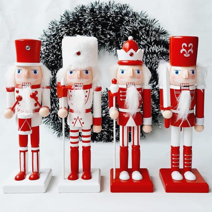 

Best Sales Patung Nutprajurit Inggris Pajangan Kayu Nutcraker Kado Natal Berkualitas