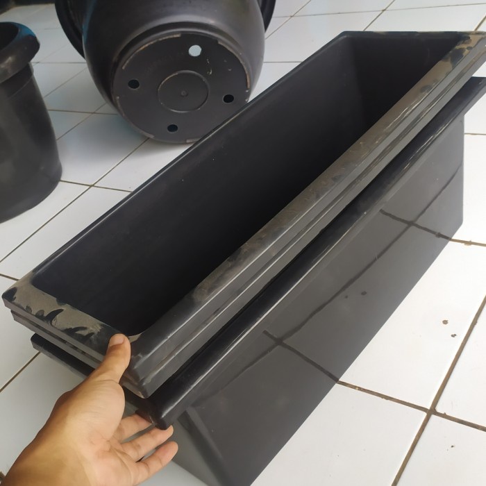 POT TANAMAN HIAS POT JUMBO UK 30X10/POT PLASTIK BESAR KOTAK PANJANG