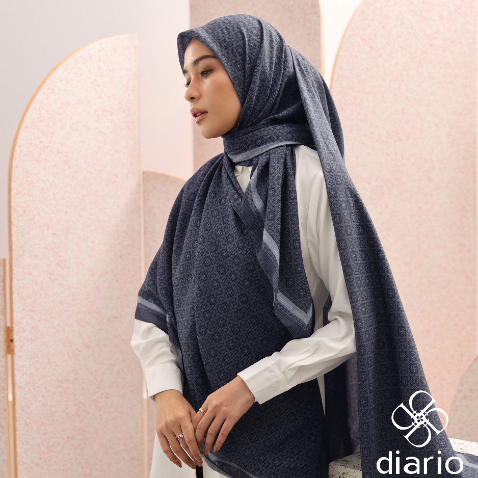 STYLISH HIJAB DAILY Diario - Ultrafine Saskia Scarf Kerudung Segi Empat