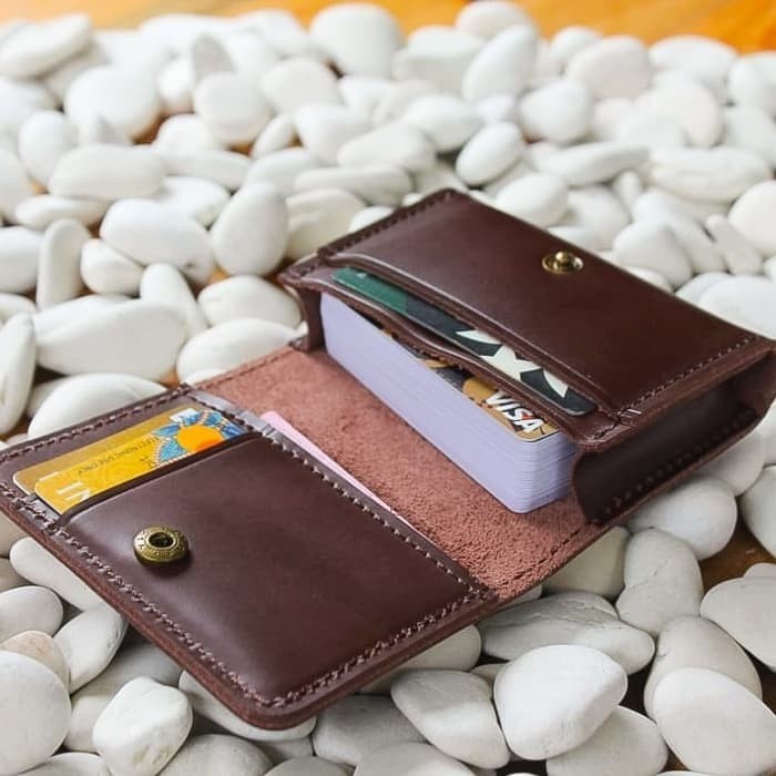 

Promo Dompet Kartu Kulit Model Terbaru Warna Coklat Dompet Kartu Muat Banyak