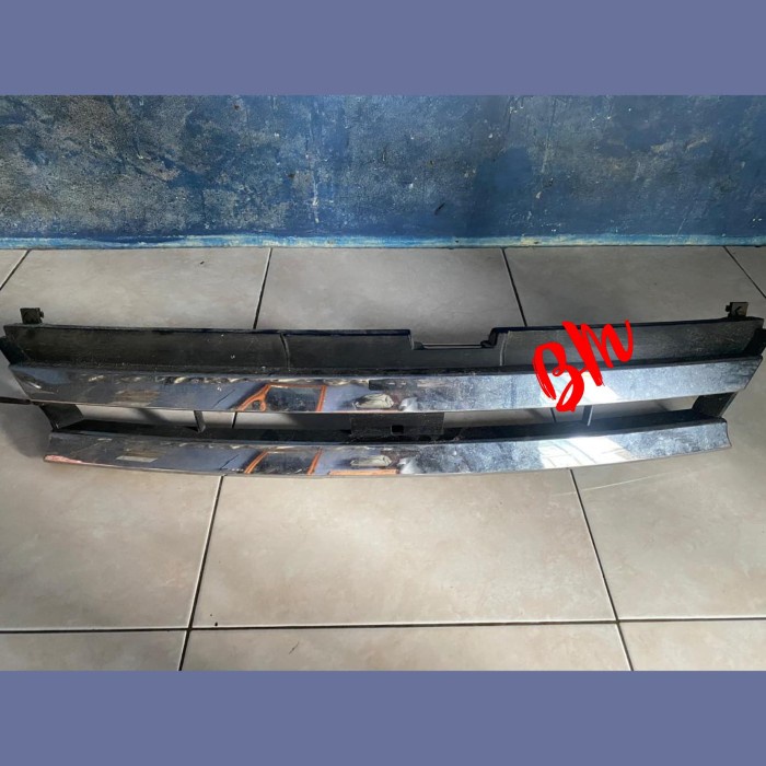 {BEKAS} Grill Nissan Serena Autech Murah