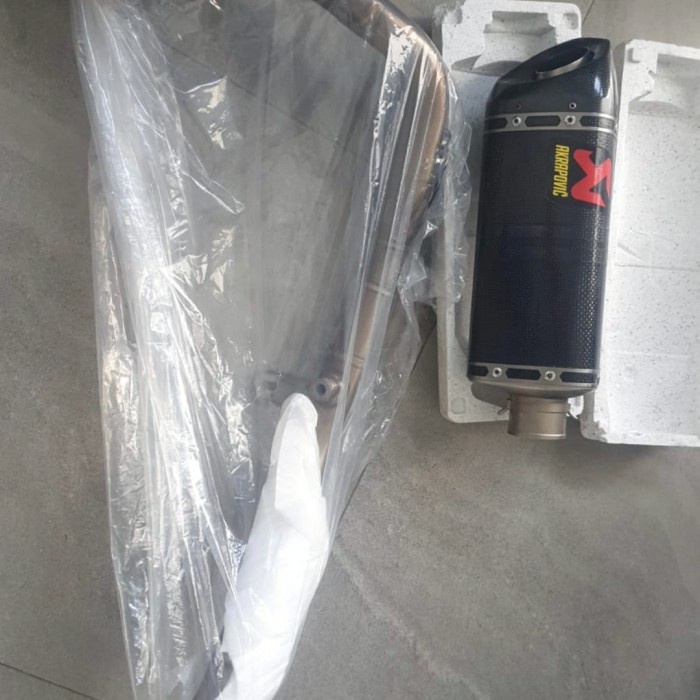 {BEKAS} Knalpot 2nd Akrapovic Yamaha R25 / Mt25 Fullsystem Original Header  Limited
