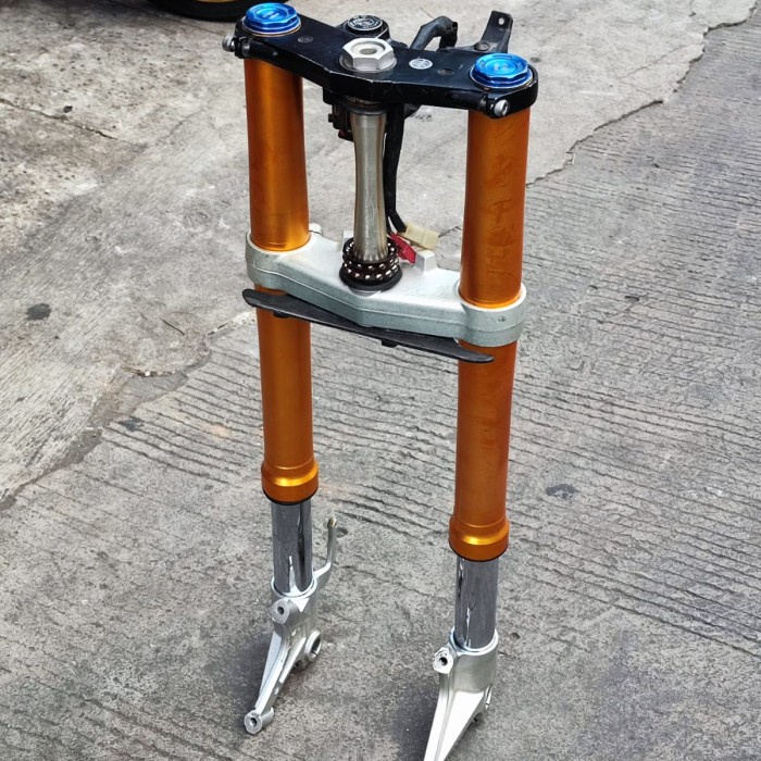 {BEKAS} limbah moge shock USD Yamaha R1 upside down radial as 43mm T 51 55 Murah