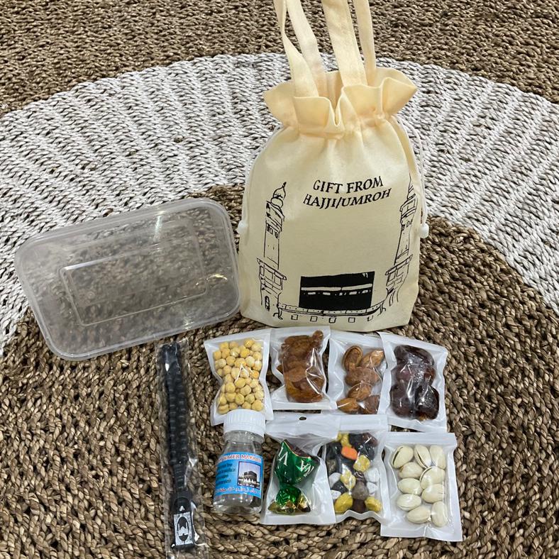 

BEST SELLER PAKET OLEH OLEH HAJI DAN UMROH MURAH LENGKAP FULL DISCOUNT
