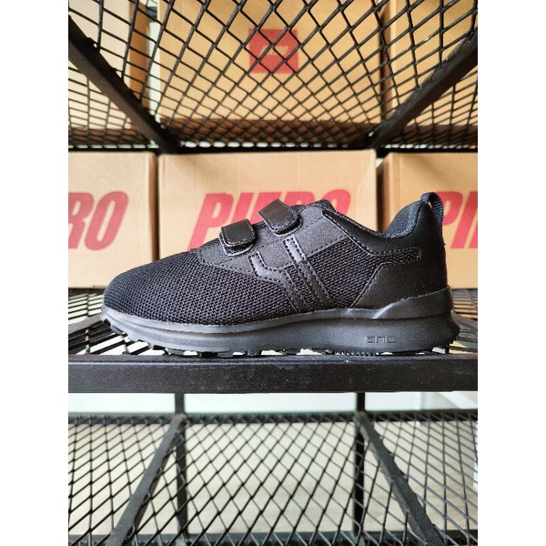 (Diskon) Sepatu Sneakers PIERO CITY CROSS JR - ALL BLACK