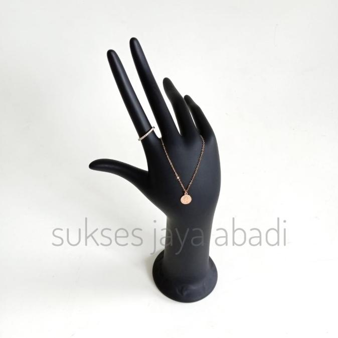 favorit] Manekin Tangan untuk Pajangan Cincin, Gelang, Kalung / Patung Tangan