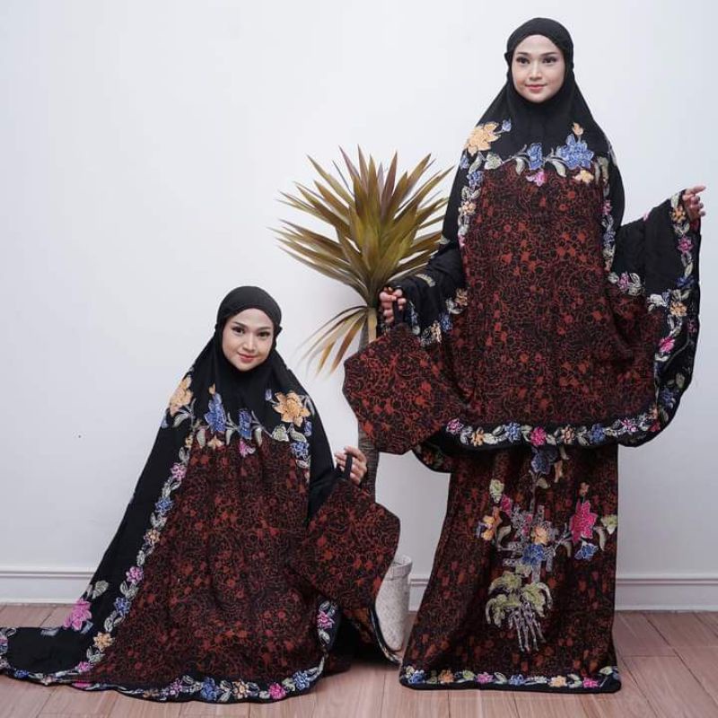 Mukena Batik Malaman_Mukena Abstrak_Mukena Potongan Dasar Hitam