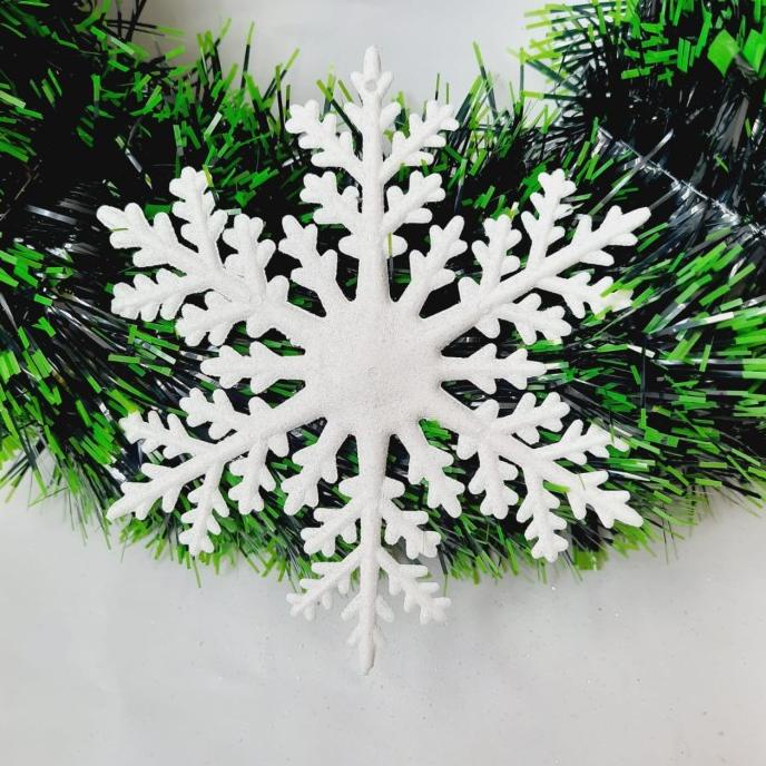 

Dekorasi Snowflake Kayu Gantungan Pohon Pinus Parcel Natal Salju Putih Pengiriman Cepat