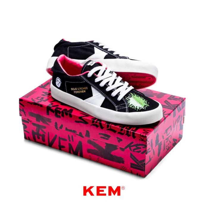 TERLARIS - KEM FOOTWEAR : MONOLOGUE LOW BLACK WHITE KEM X OZA RANGKUTI