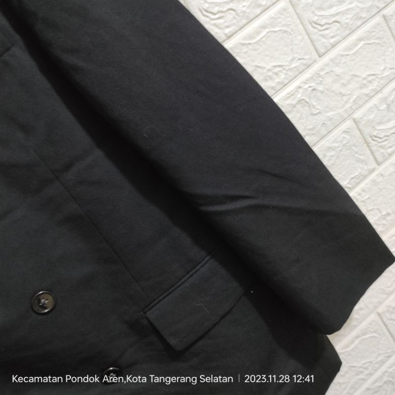 blazer hitam pekat mewah