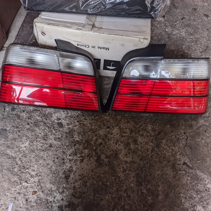 {Second} stop lamp bmw e36 original 1991 1998 Limited