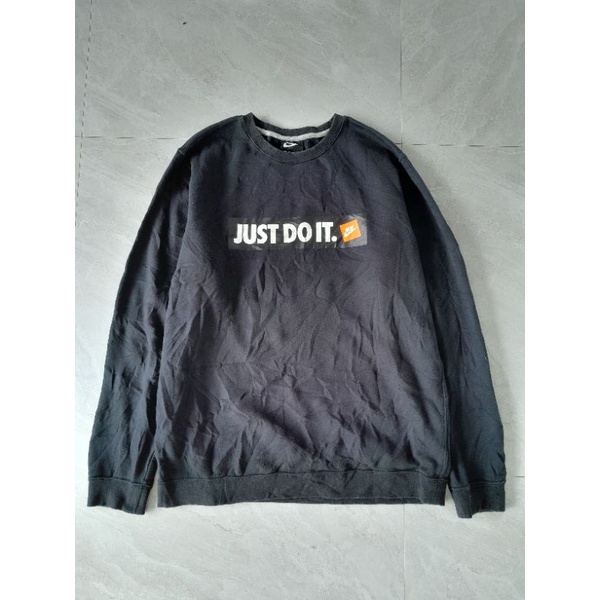 crewneck nike just do it