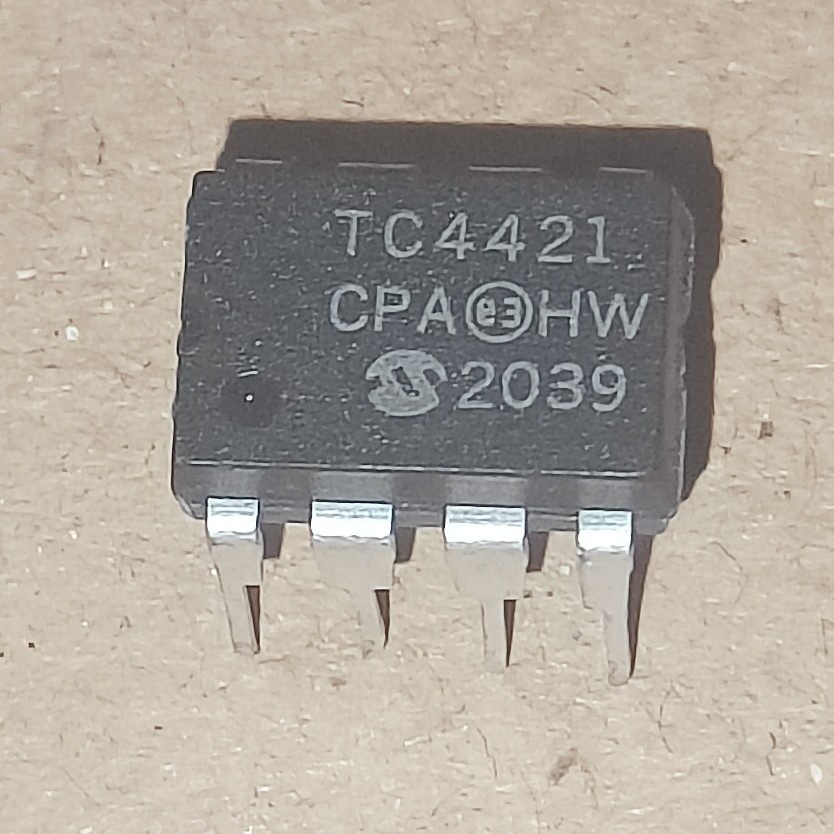 IC TC4421 TC4421CPA TC 4421 CPA