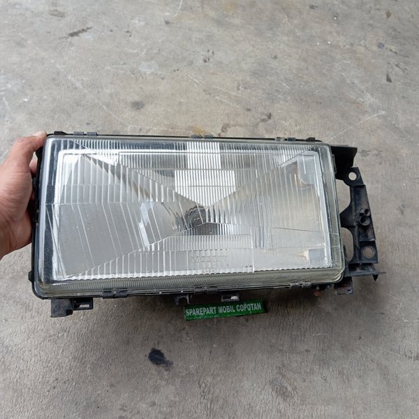 Headlamp Lampu Depan Bagian Kiri Volvo Original Copotan