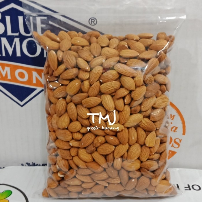 Kacang - Kacang Almond Mentah 1 Kg