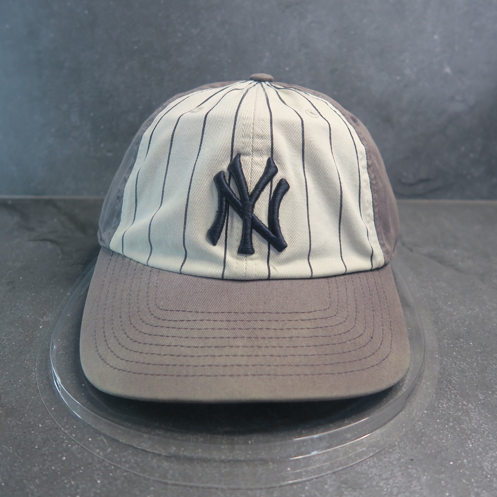 Topi 47 Brand - Fitted Cap - NY MLB Logo Two Tones Stripes