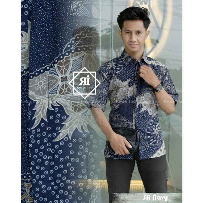 Revan Kemeja Batik Pria Lengan Pendek Terbaik