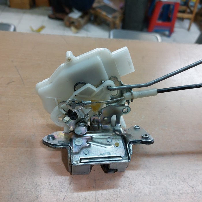 ✅Ori Doorlock Bagasi Xenia/Avanza 2012-2018 Diskon