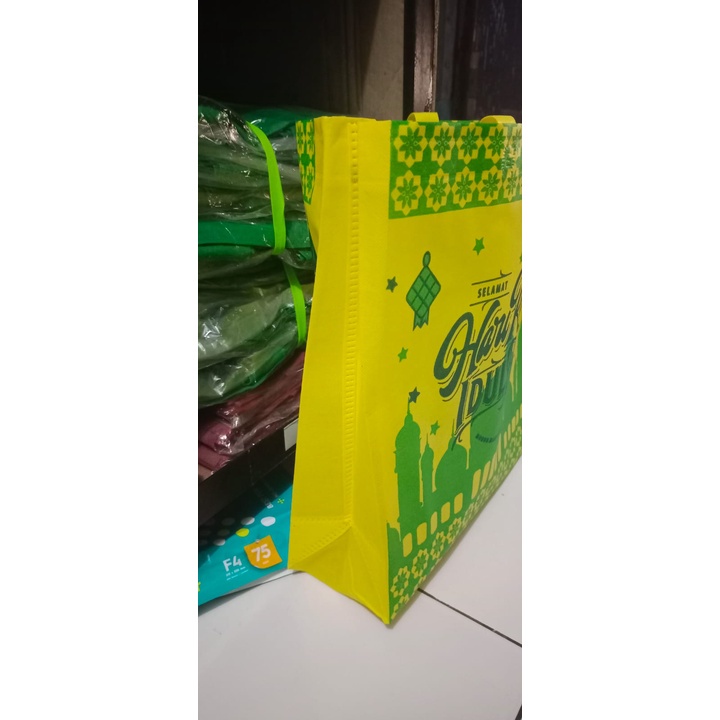 

(12 Pcs) Tas Spunbond Lebaran Box Standing 35X46X12 Cm ,Goodie Bag ,Tas Idul Fitri,Tas Souvenir