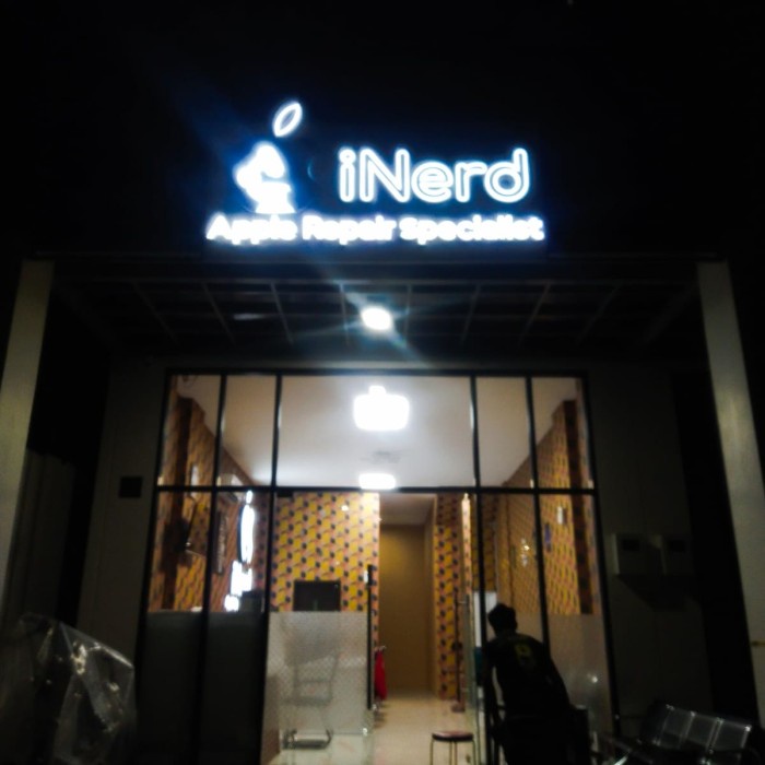 Hariya Neon Box Custom Kotak/Persegi Aneka Ukuran