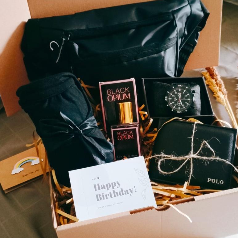 

MURAH KADO COWOK / KADO ULANG TAHUN / GIFT BOX COWOK / HAMPERS COWOK / KADO ANNIVERSARRY / GIFT BOX ANNIVERSARRY / KADO WISUDA / HAMPERS WISUDA / TOPI / KAOS / WEIST BAG / DOMPET / PARFUME / JAM TANGAN PRIA Promo