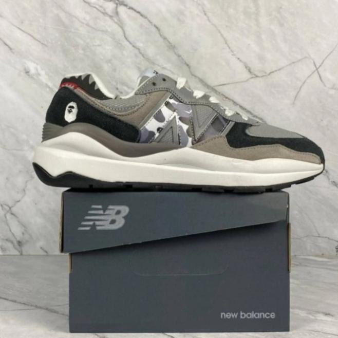 sepatu sneaker pria new balance 57/40 x bape grey  Premium