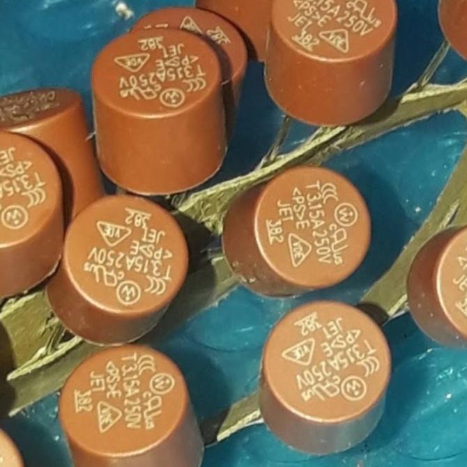 

Radial Lead fuse slow bow 3.15a 250v SCTT3.15a Littel Fuse dre3 Segera Dapatkan
