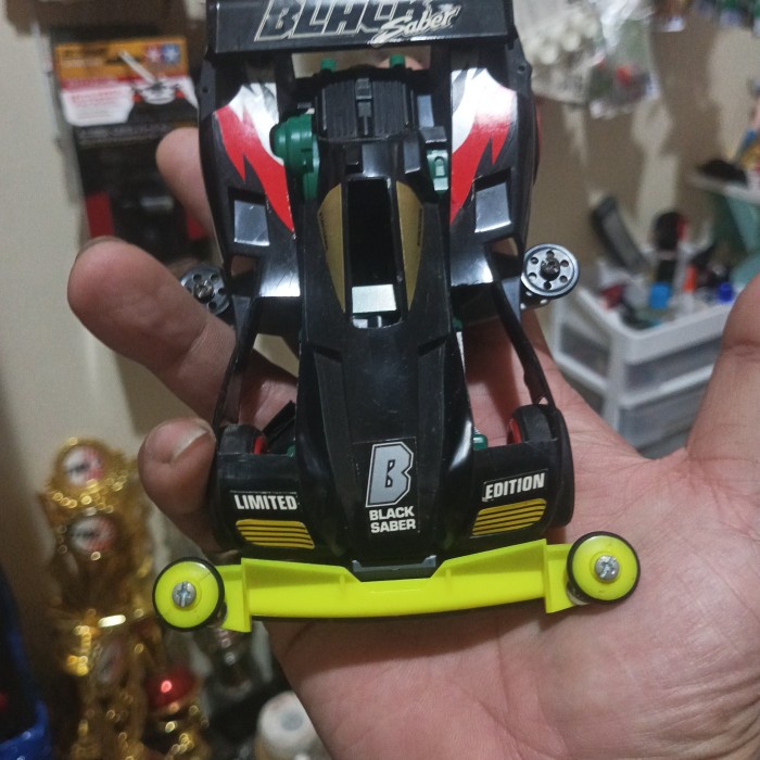 TAMIYA 18515 BLACK SABERsuper 1 chassis Rakit pajang Japan style