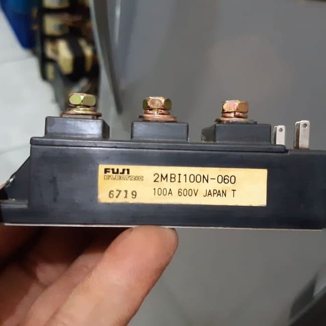 LAZEDIA - IGBT 2MBI100N-060 100 A 600 Volt Ori Japan Prakass