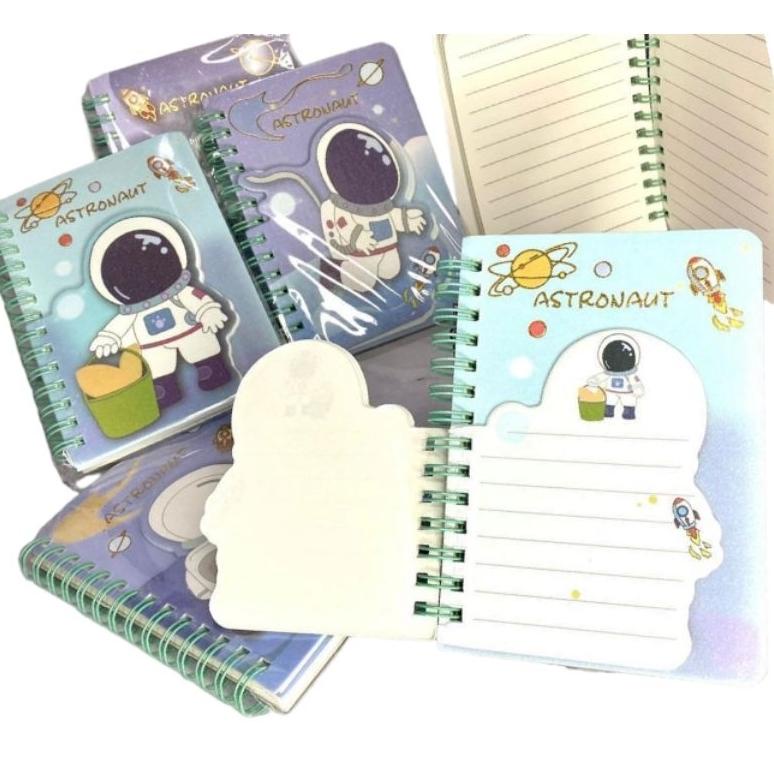 

Small Notebook Note Book Notes Memo Buku Catatan mini A6 Aesthetic Estetik Astronot Spaceman Lucu untuk anak cowok laki laki