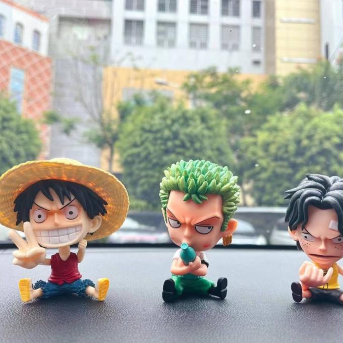 aksesoris dashboard mobil ONE PIECE / untuk pajangan dashboard mobil