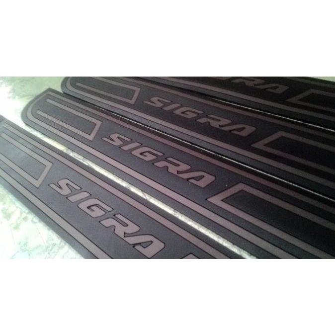 Sillplate Samping Mobil Daihatsu Sigra / Sill Plate Aksesoris Sigra