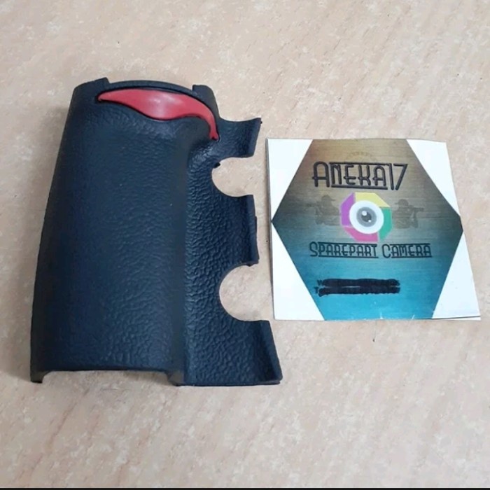 KARET RUBBER BODY GRIP KANAN FOR NIKON D700