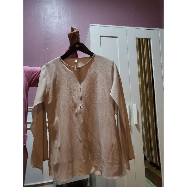 preloved blouse vanilla hijab / atasan wanita