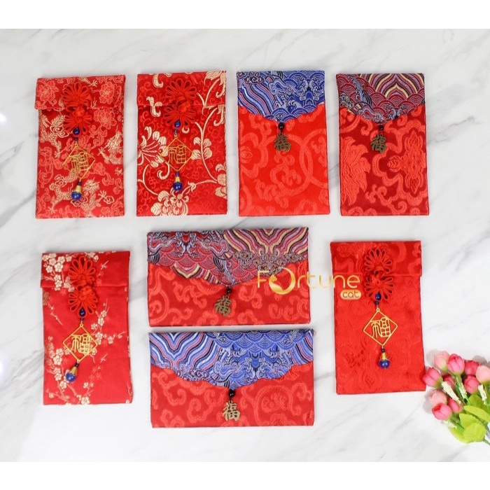 

New! Angpao Imlek Kain Chinese New Year Sangjit Wedding Engagement Limited