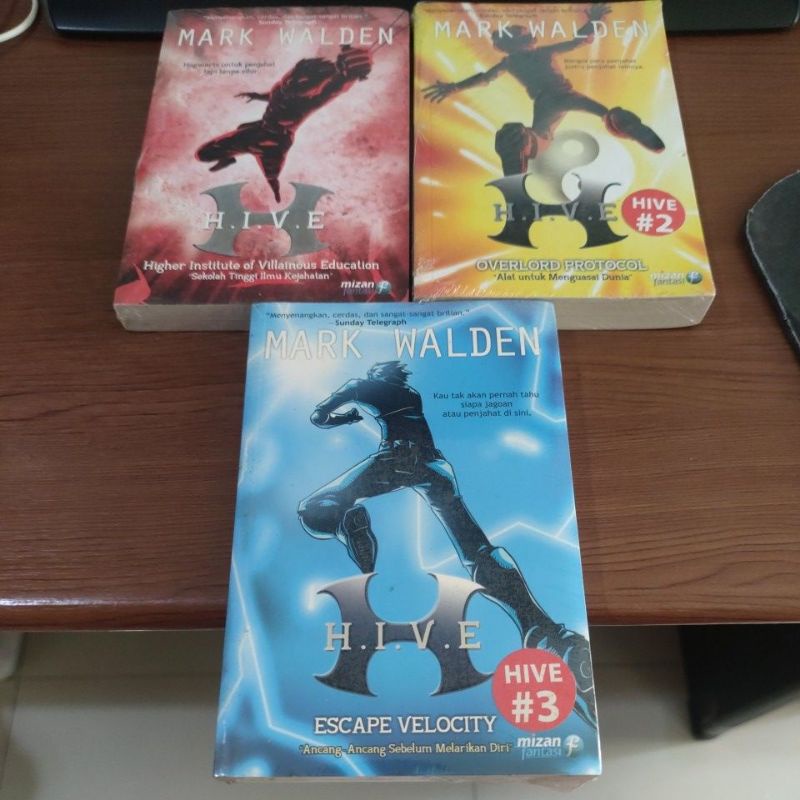 BARU ORIGINAL SET - Buku Novel Hive 1-3 - Mark Walden - Higher Institue Of Villainous Education, Ove