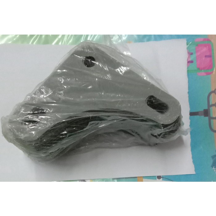Ready (50Pcs) Plat Siku Segitiga Lubang Besi - Siku Rak Tipis Ready Stock