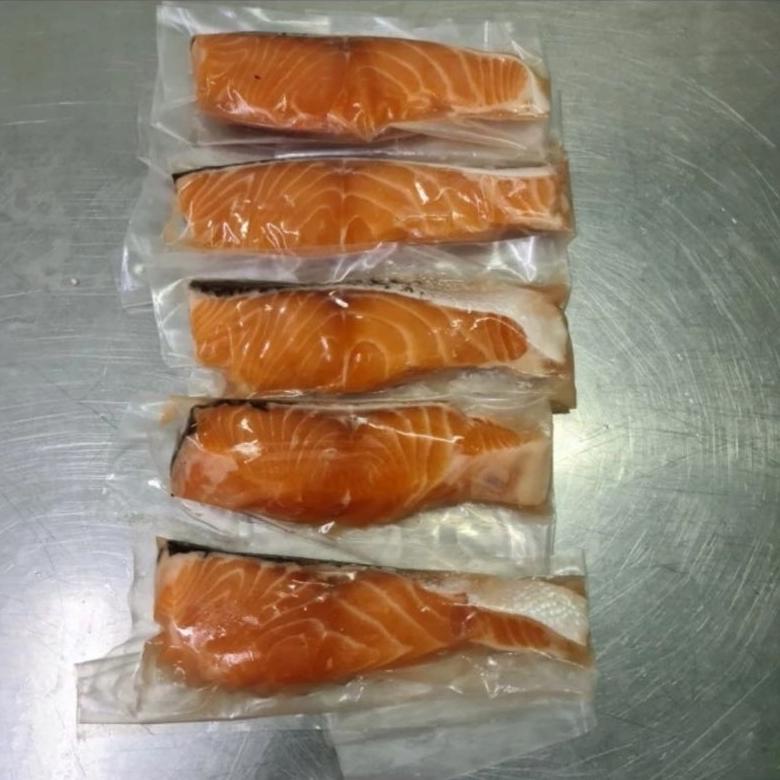 

Ready Salmon Fillet @100Gr Frozen Premium