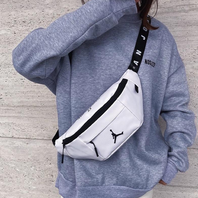 Gratis Ongkir Se Indonesia  Air Jordan Leather Waistbag Kulit PU / Jordan Leather Bag / Tas Pinggang