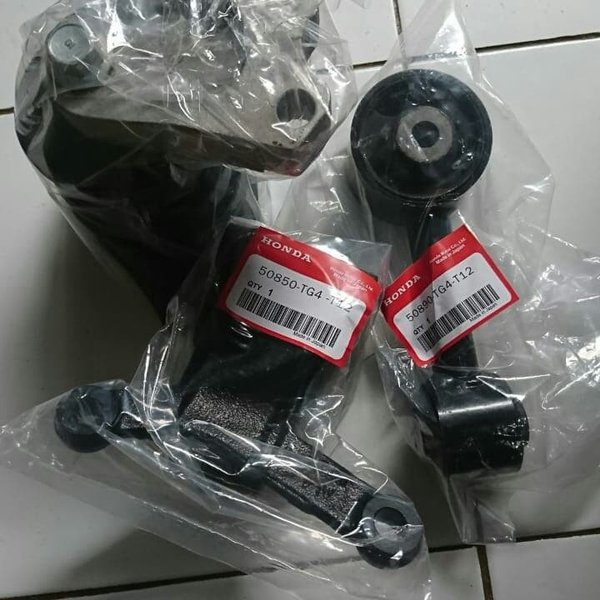 Engine Mounting Mobilio Brio Brv Set Original