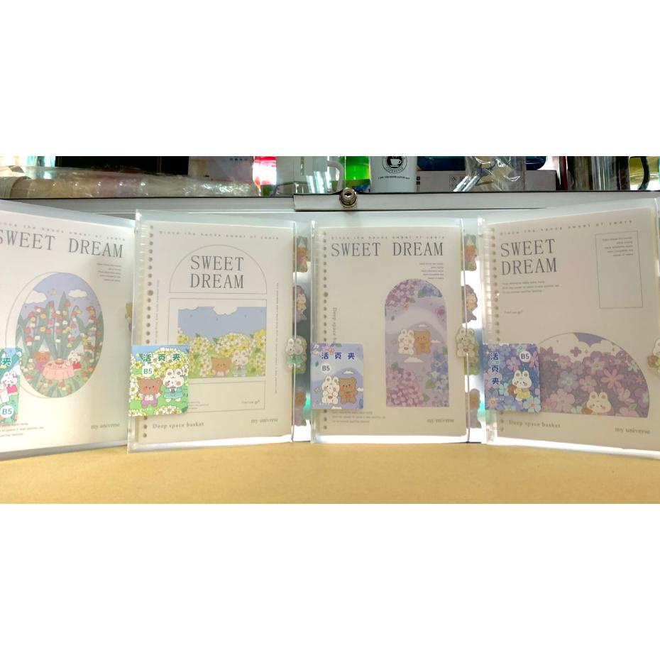 

Map Binder Looseleaf Karet Momo B5 Isi 60 Lembar Plus 4 Divider Kode Zh 1620 Bla Adam