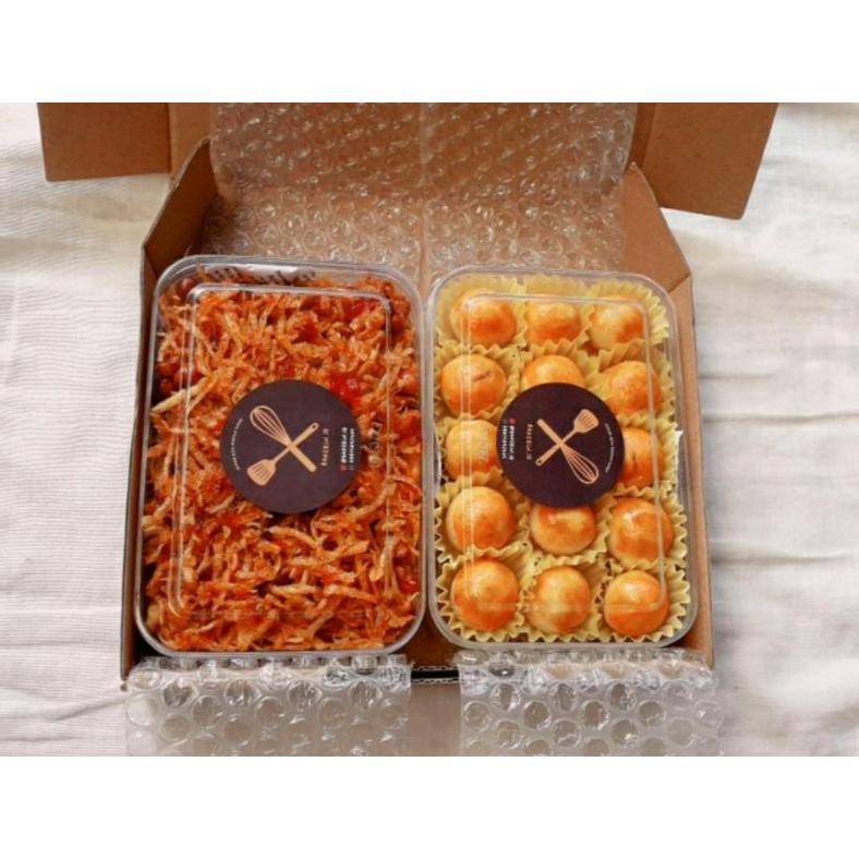 

New Stok Paket Kue Kering / Kue Imlek Lebaran Natalan / Hampers Kue / Kado / Gi Terlaris