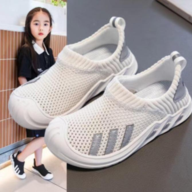 Sepatu Anak Sporty Slip On Laki Laki Perempuan Import