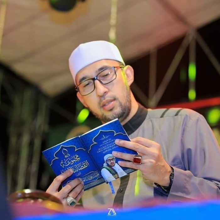 Buku Kitab Qosidah Shalawat Az Zahir + Ratib Haddad Sholawat Rotib