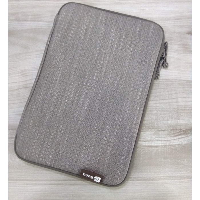 Booq Mac 11 Mamba Sleeve - Sand