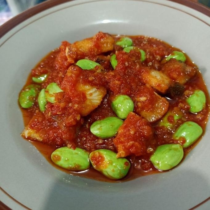 

sambel ikan asin jambal pete LS