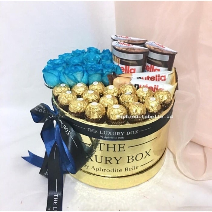 

SIAP KIRIM The Luxury Box 11 / Box Coklat Bunga Valentine madalinsecollect