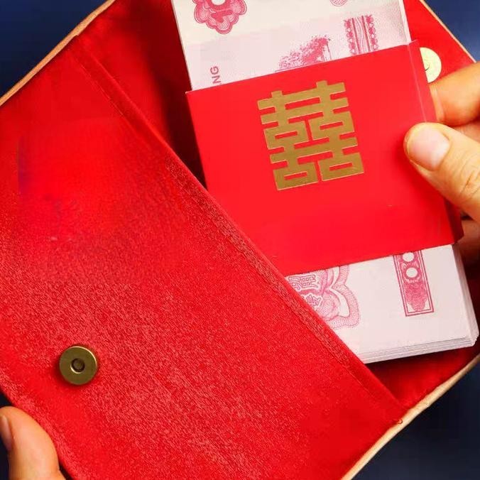 

New Sale Dompet Angpao Merah Premium Ampao Kain Sangjit Kado Parcel Tahun Imlek Pengiriman Cepat