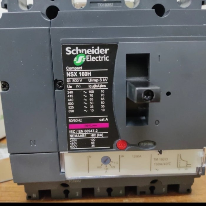 [New Ori] Mccb Schneider Nsx 160H 4P 160A Terbatas